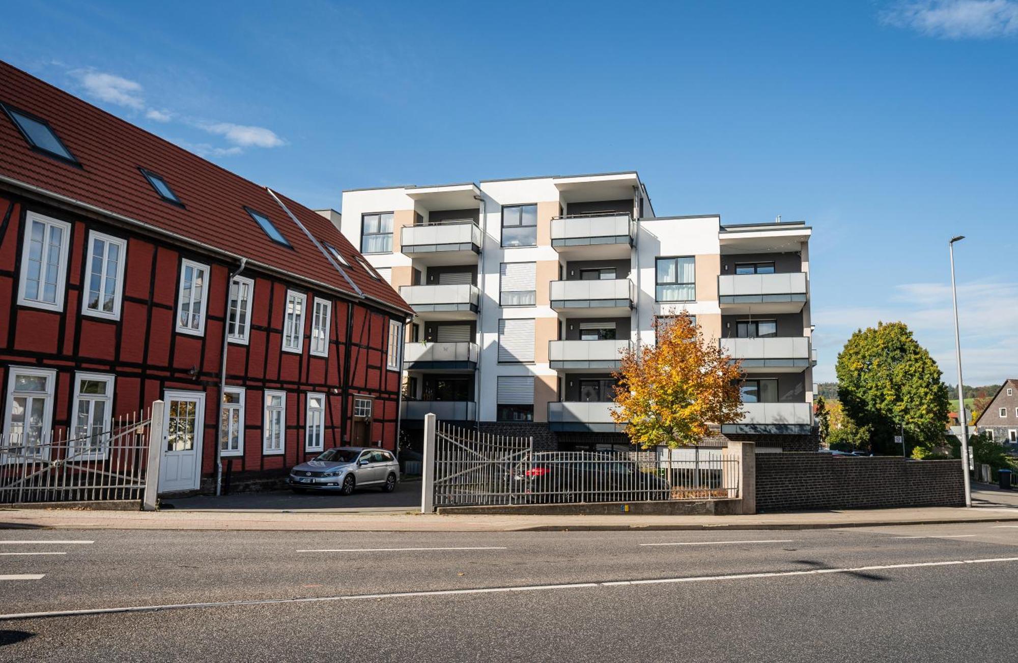 Reitz - Apartment I Zentrale Lage I Stellplatz I 55Qm I 2 Zimmer I Kueche I Bad I Terrasse バート・ヘルスフェルト エクステリア 写真